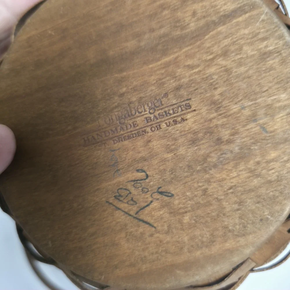 VTG 2001 Longaberger Tall Fruit Basket Round Woven Wood Single Swing Handle Line